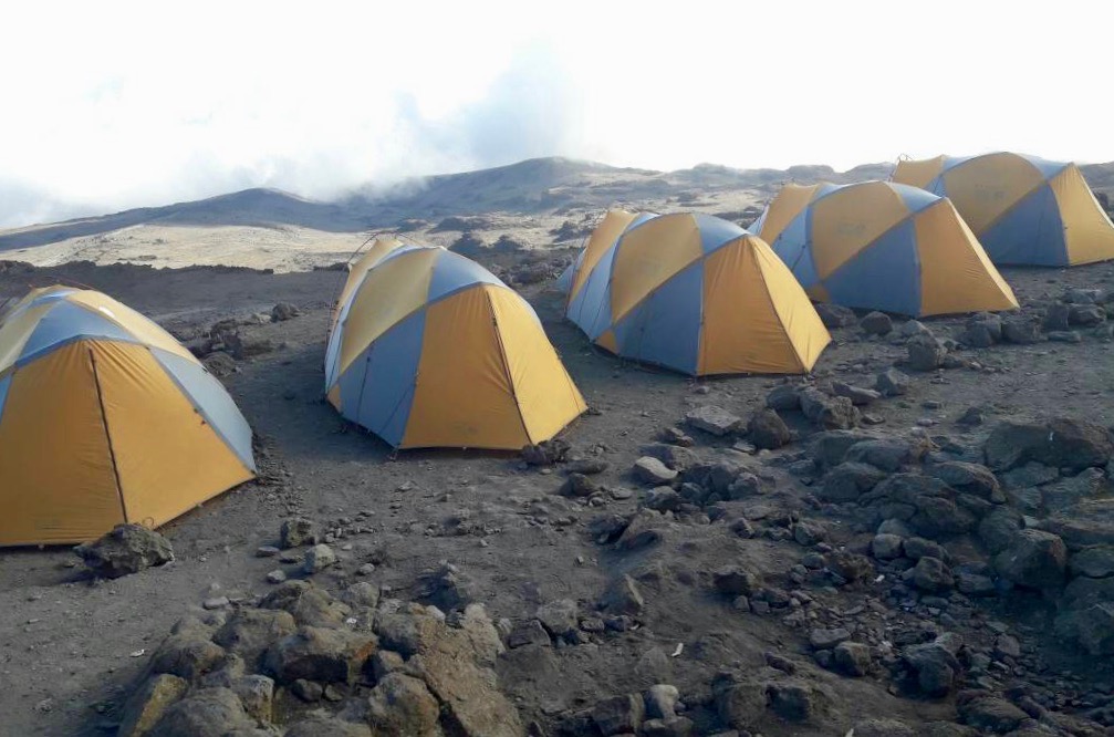 Equipment am Kilimandscharo Zelte